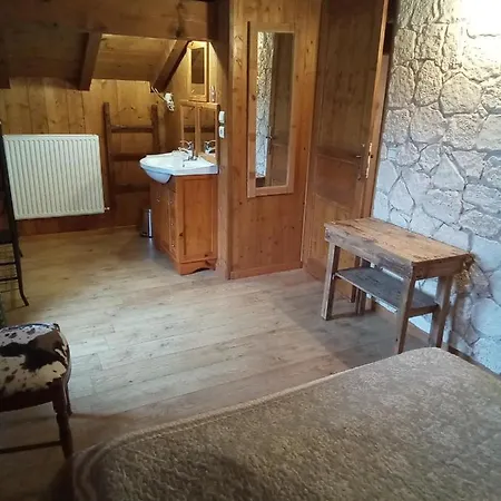 Indépendant  L'anfian-ne Chalet Les Contamines-Montjoie