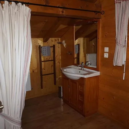 Indépendant  L'anfian-ne Chalet *